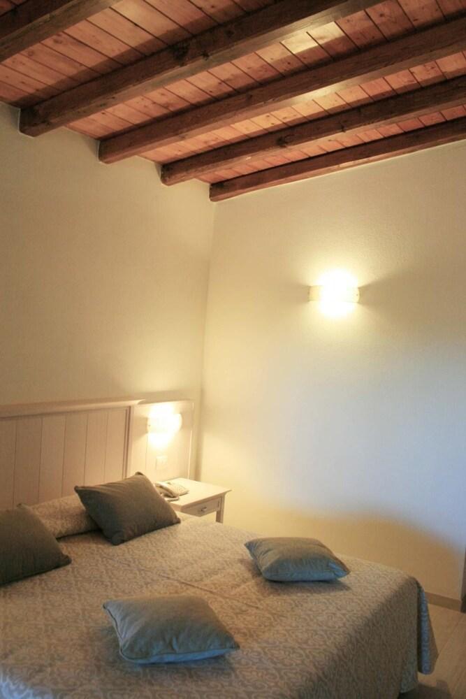 Hotel Marana Golfo Aranci Esterno foto